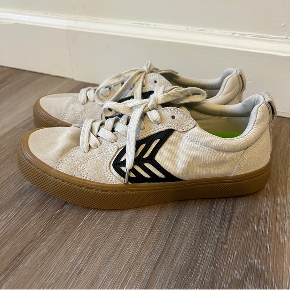 Cariuma Shoes - Cariuma Catiba Pro Vintage White Suede Canvas Gum Sole Skate Shoe M8 W9.5